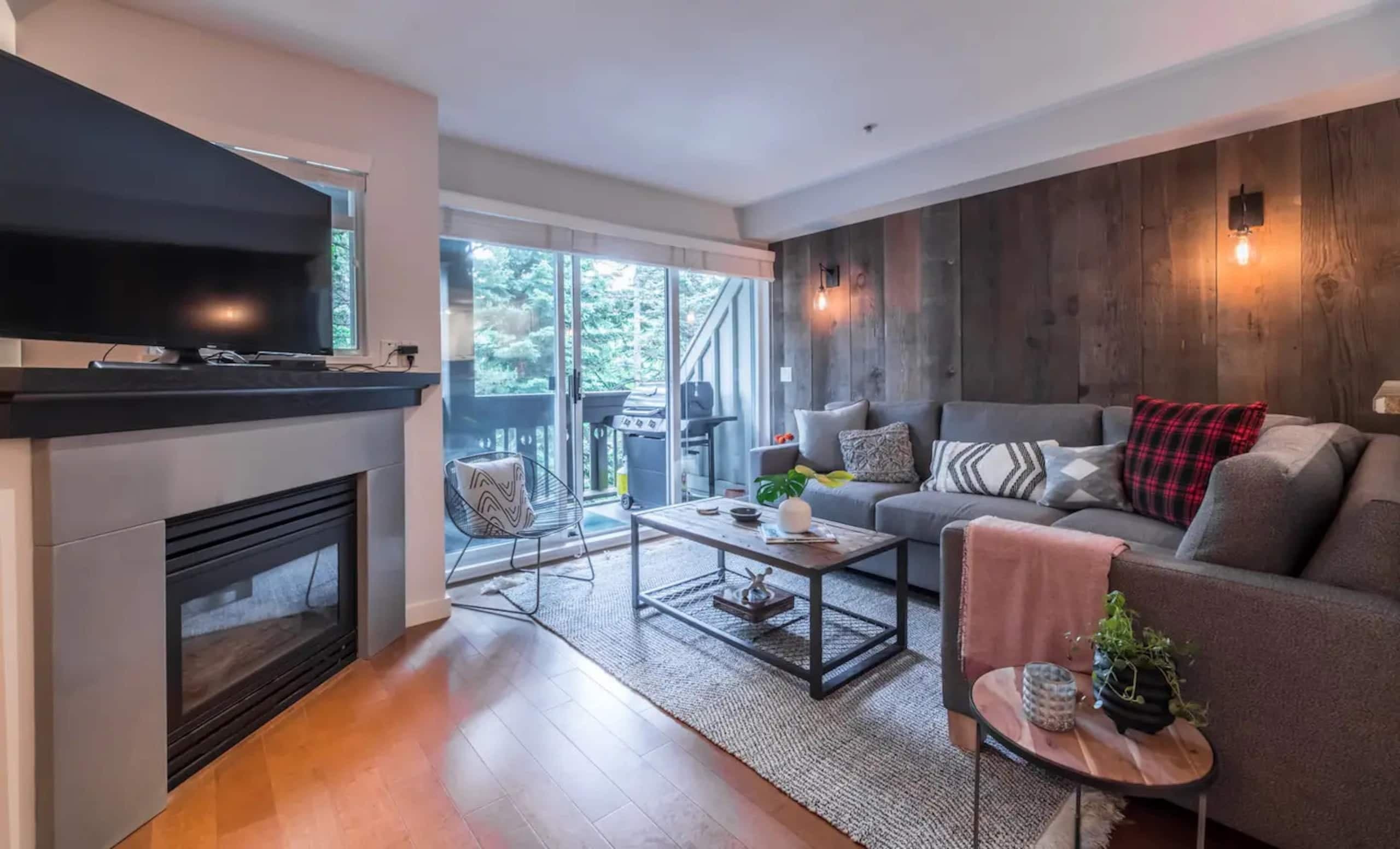 Living room at Sleepy Marmot Whistler